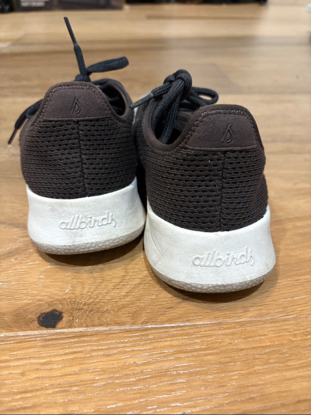 Allbirds Women’s Tree Runners Size 7 Dark Chocolate Brown White Soles Athletic - Picture 5 of 14